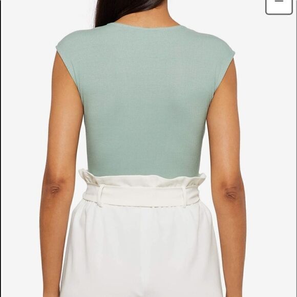 BCBGMAXAZRIA Surplice Sleeveless Top In Harbor.Size S - Picture 3 of 10